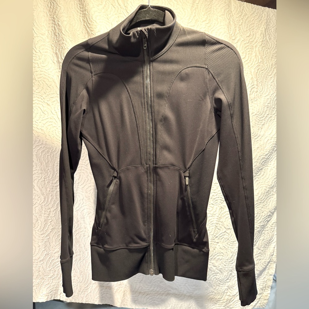 Lululemon slim fit, hip length, athletic jacket